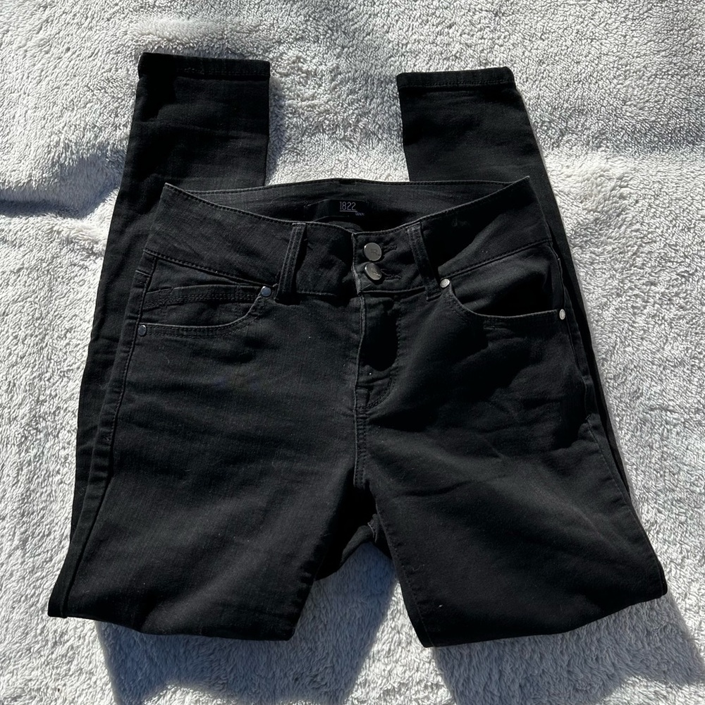 1822 Black Skinny Jeans